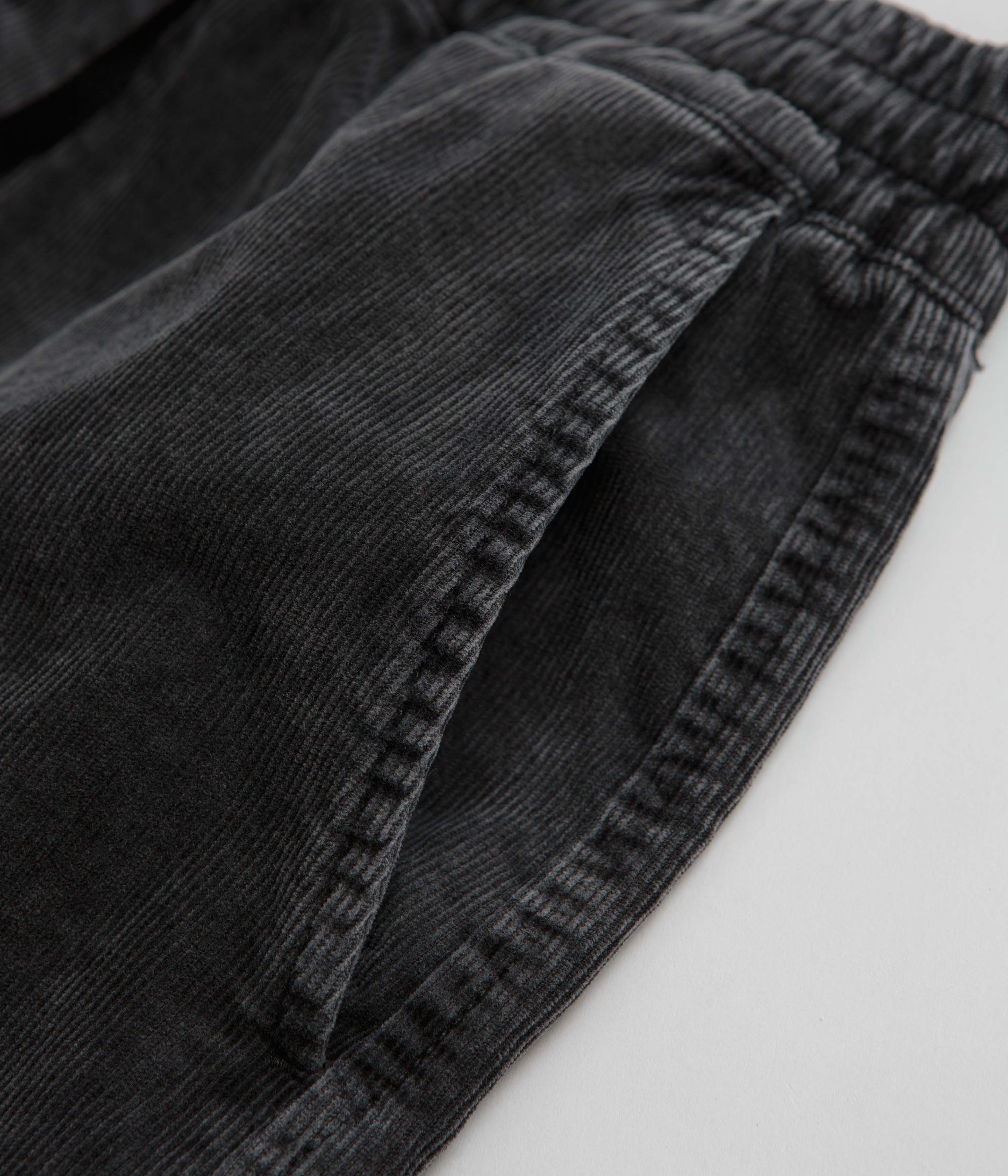 Carhartt Reynold Shorts - Black - Image 6