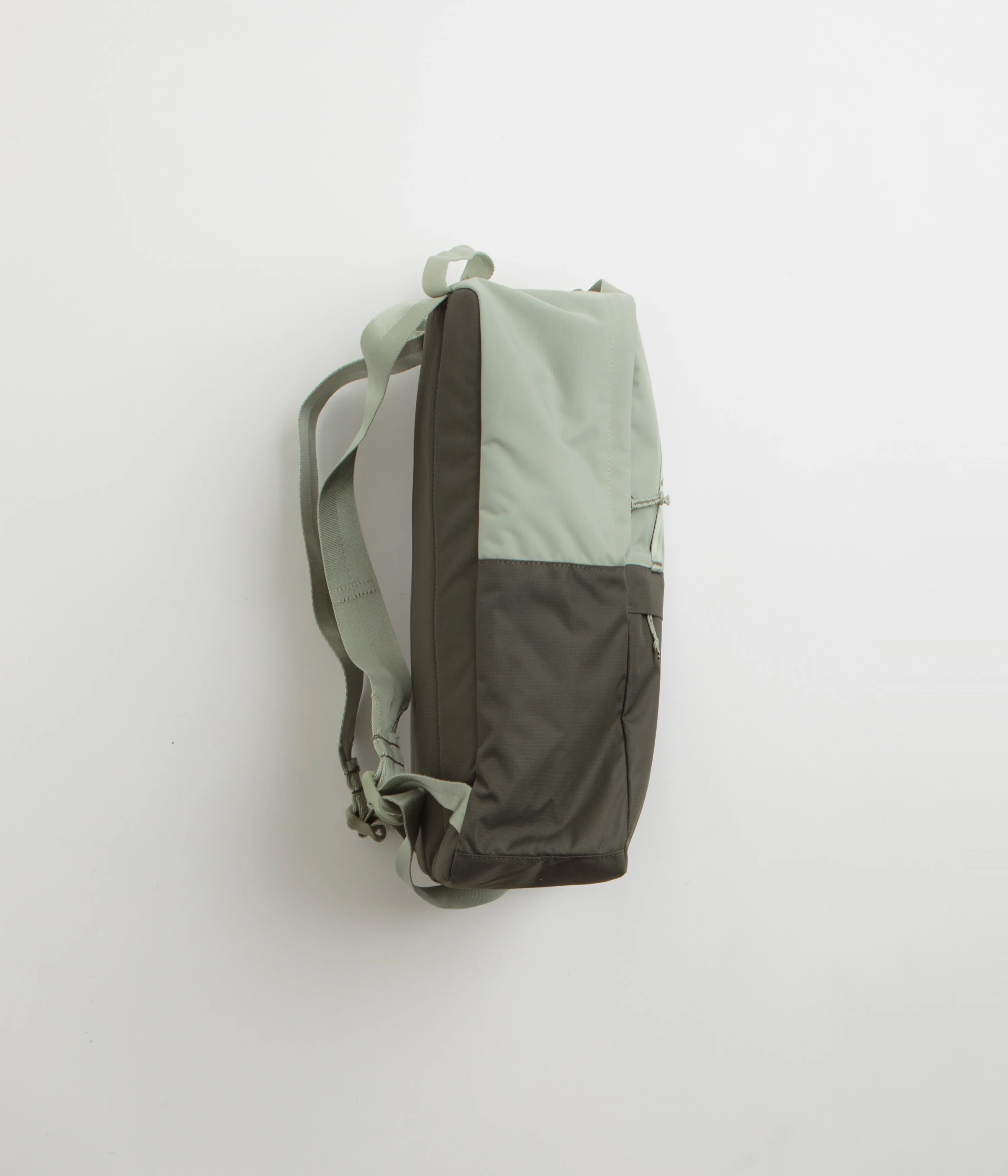 Columbia Trail Traveler 18L Backpack - Safari / Greenscape - Image 2
