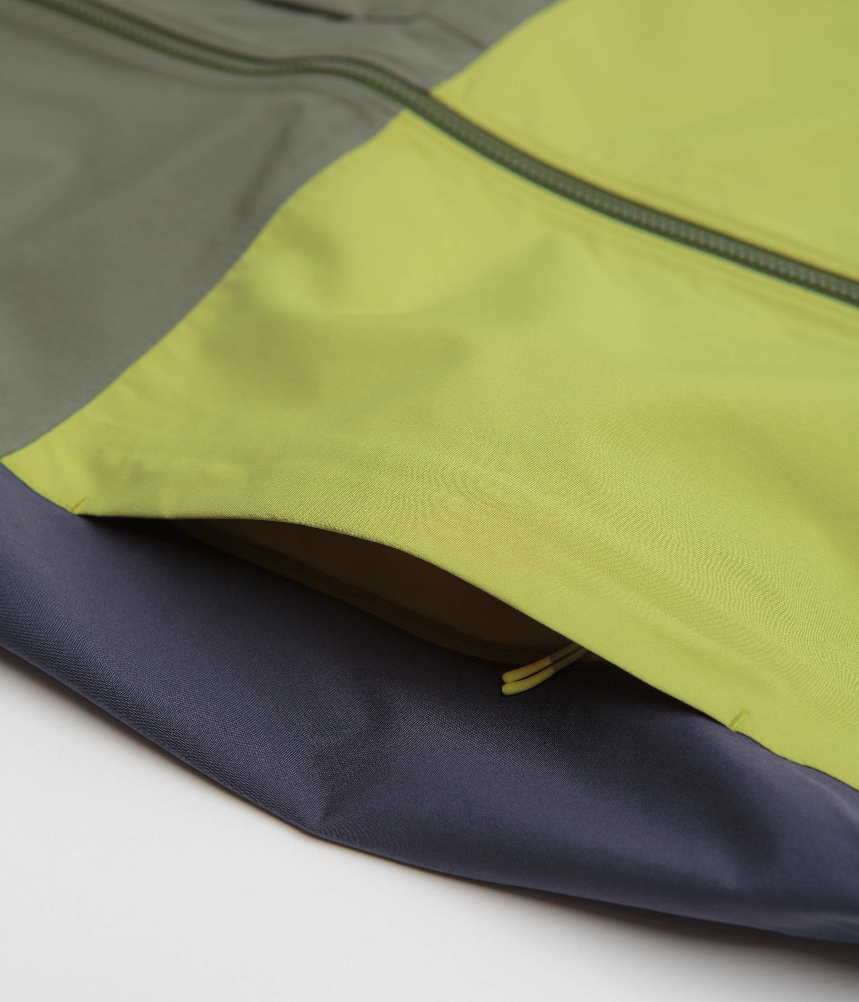 Cotopaxi Cielo Rain Jacket - Fatigue / Lemongrass - Image 6