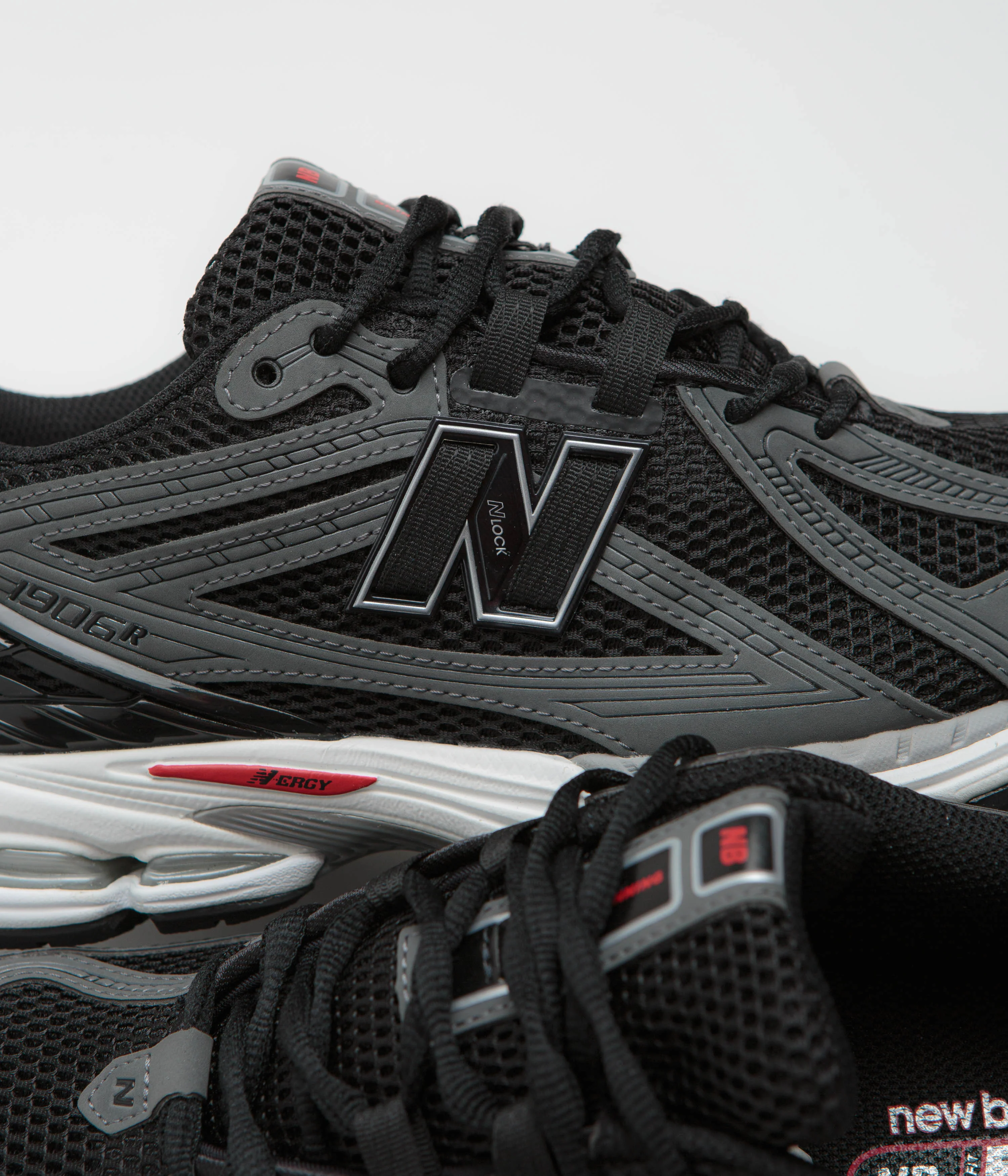 New Balance 1906R Shoes - Black / White - Image 3