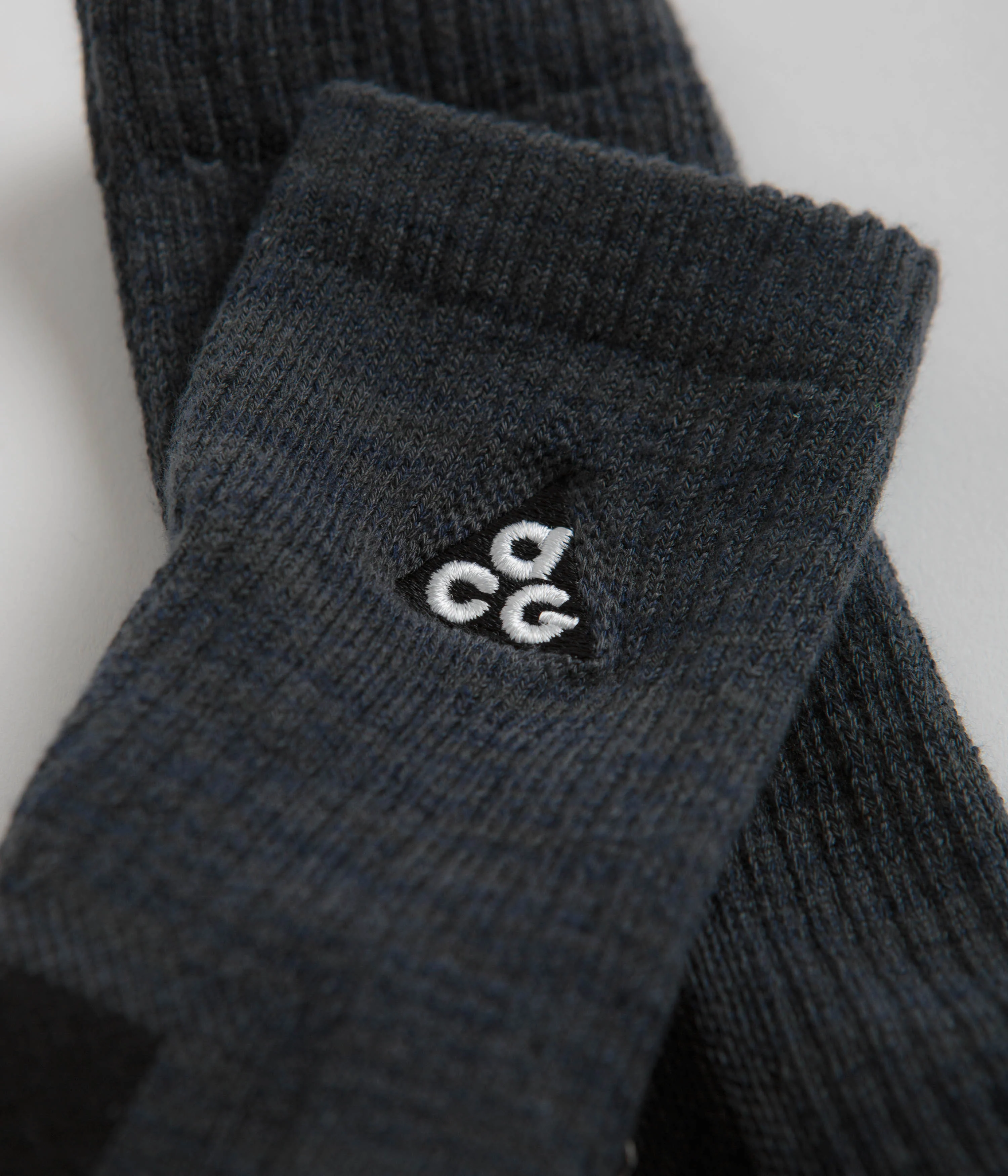 Nike ACG Everyday Cushioned Crew Socks - Anthracite / Volt / Black / Summit White - Image 3