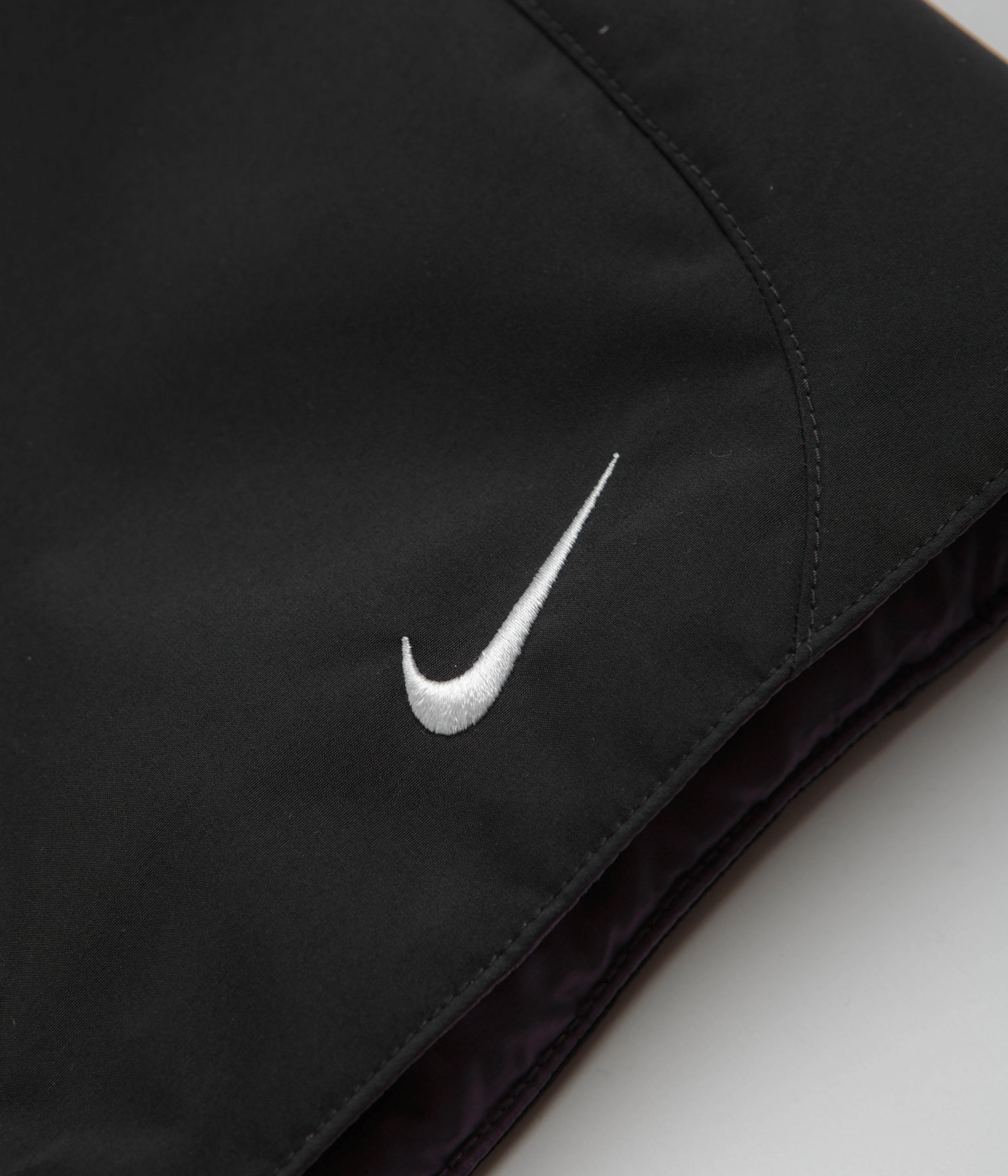 Nike ACG Skull Peak Reversible Vest - Black / Dark Raisin / Summit White - Image 7