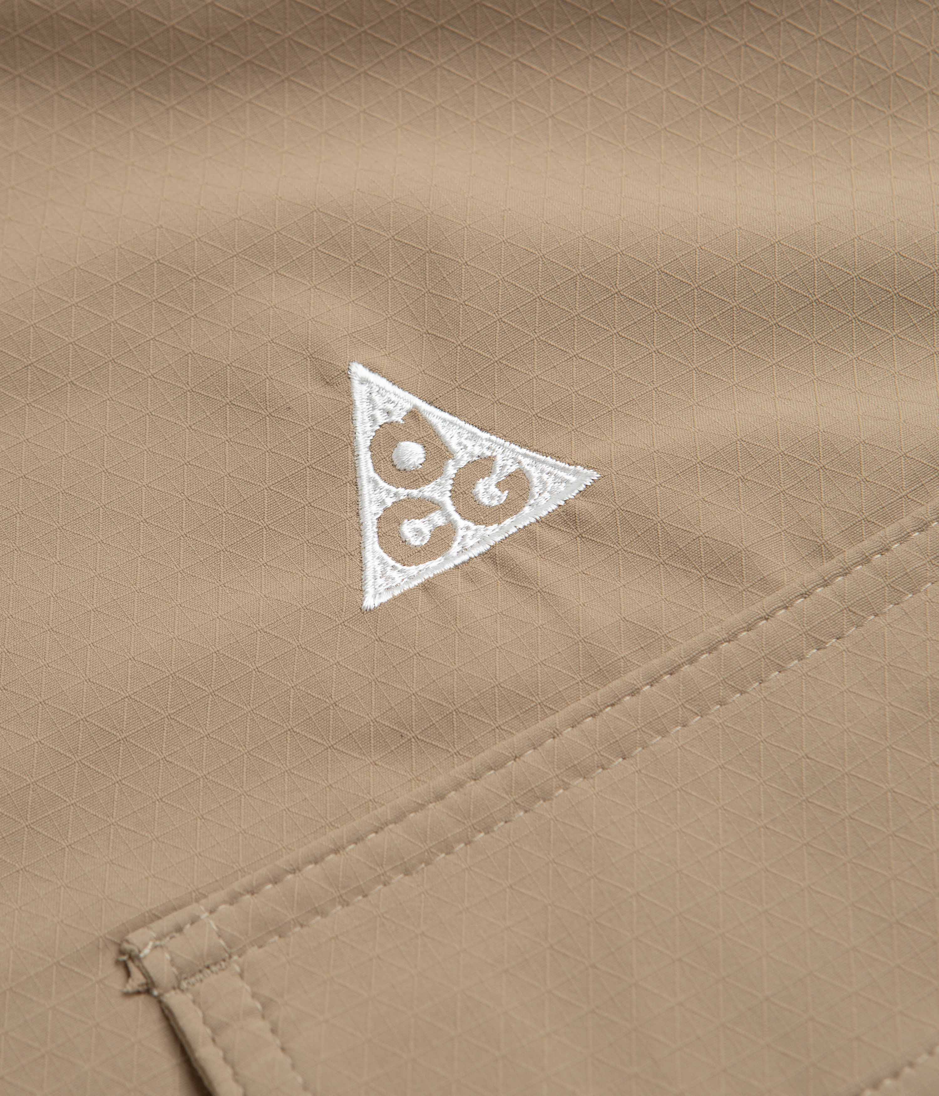 Nike ACG UV Devastation Trail Shirt - Khaki / Light Iron Ore / Summit White - Image 4