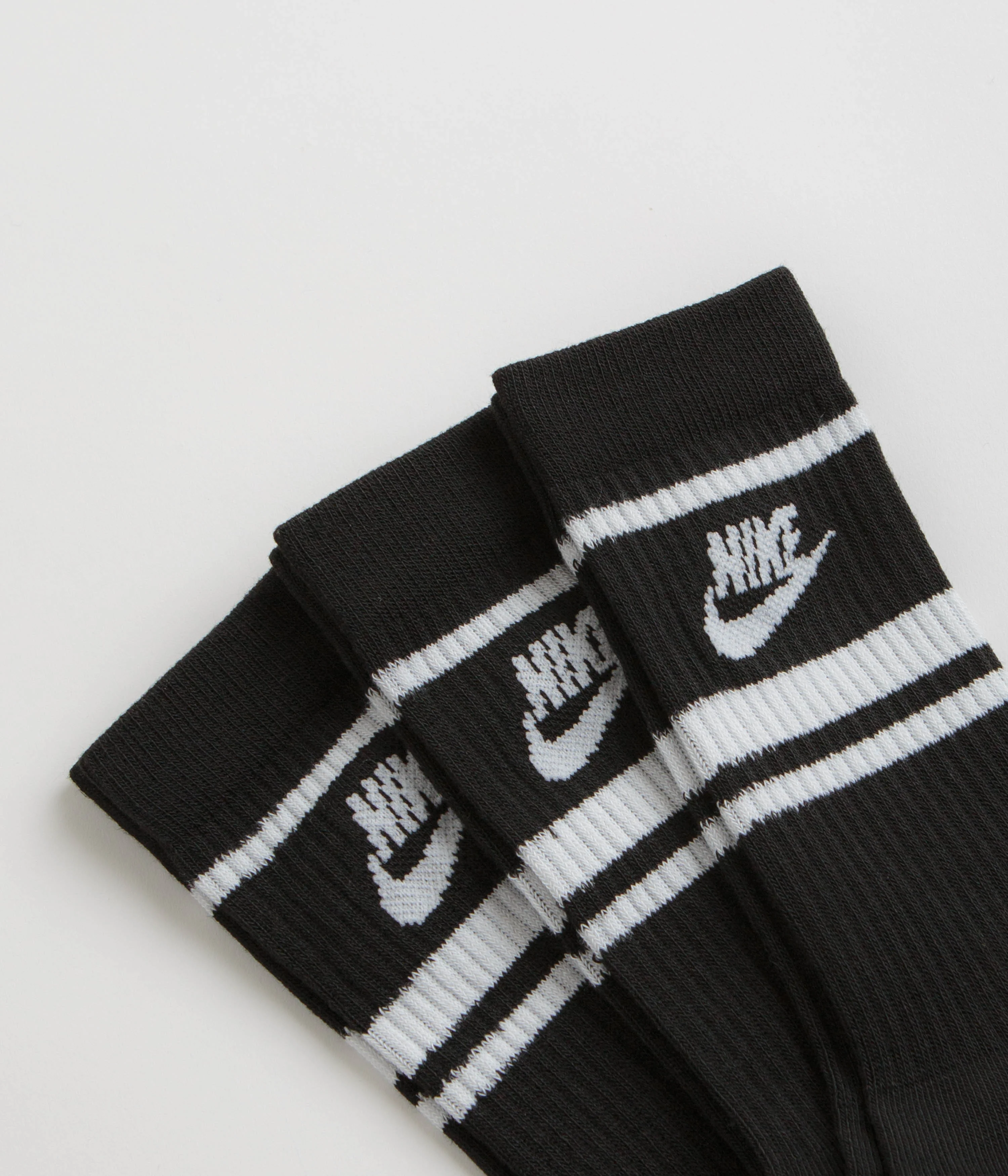 Nike Everyday Essential Crew Socks (3 Pair) - Black / White / Black - Image 2