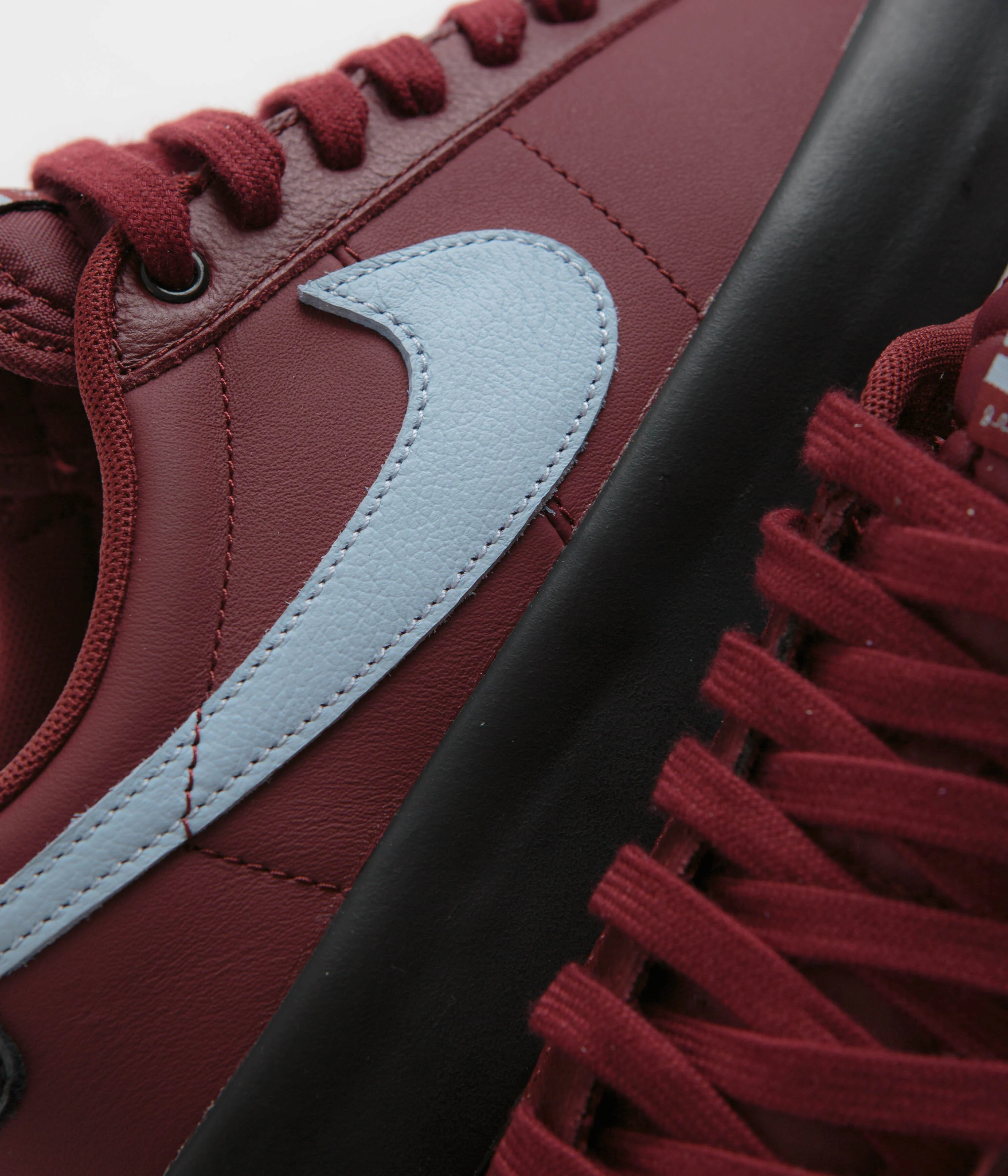 Nike SB Blazer Low Pro GT Shoes - Dark Team Red / Light Armory Blue - Image 8