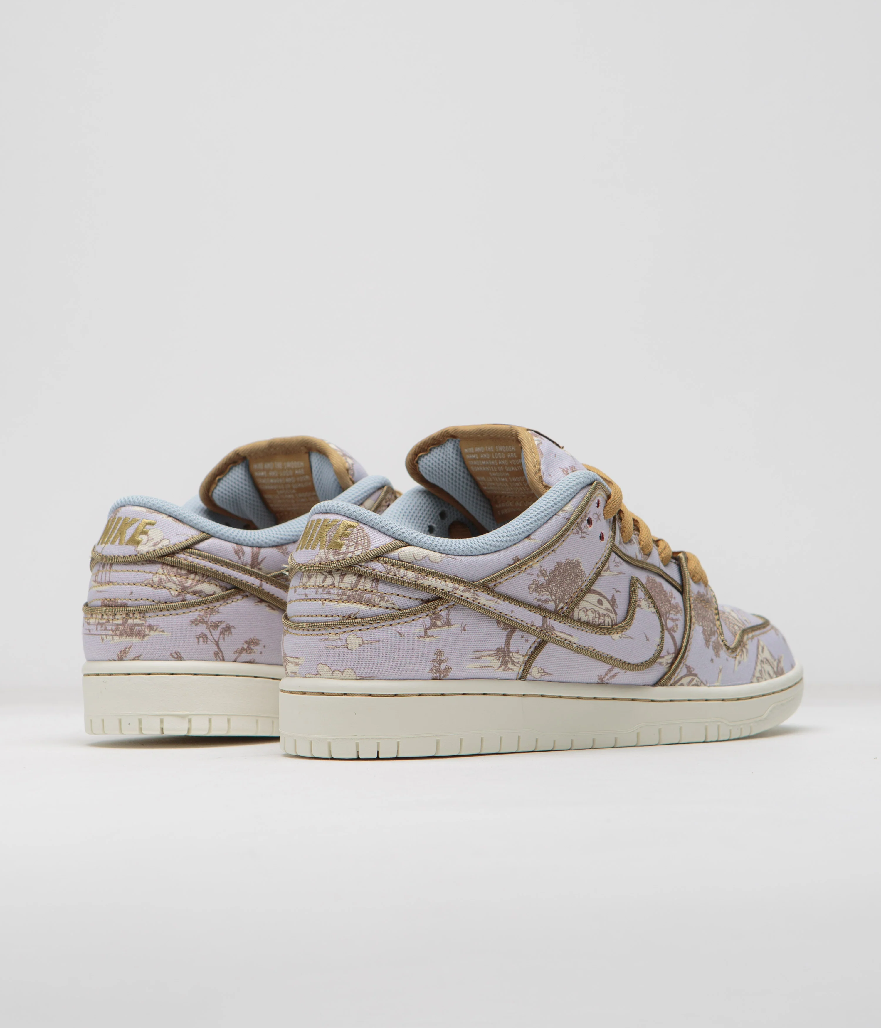 Nike SB City of Style Dunk Low Pro Premium Shoes - Football Grey / Coconut Milk - Khaki - Image 5