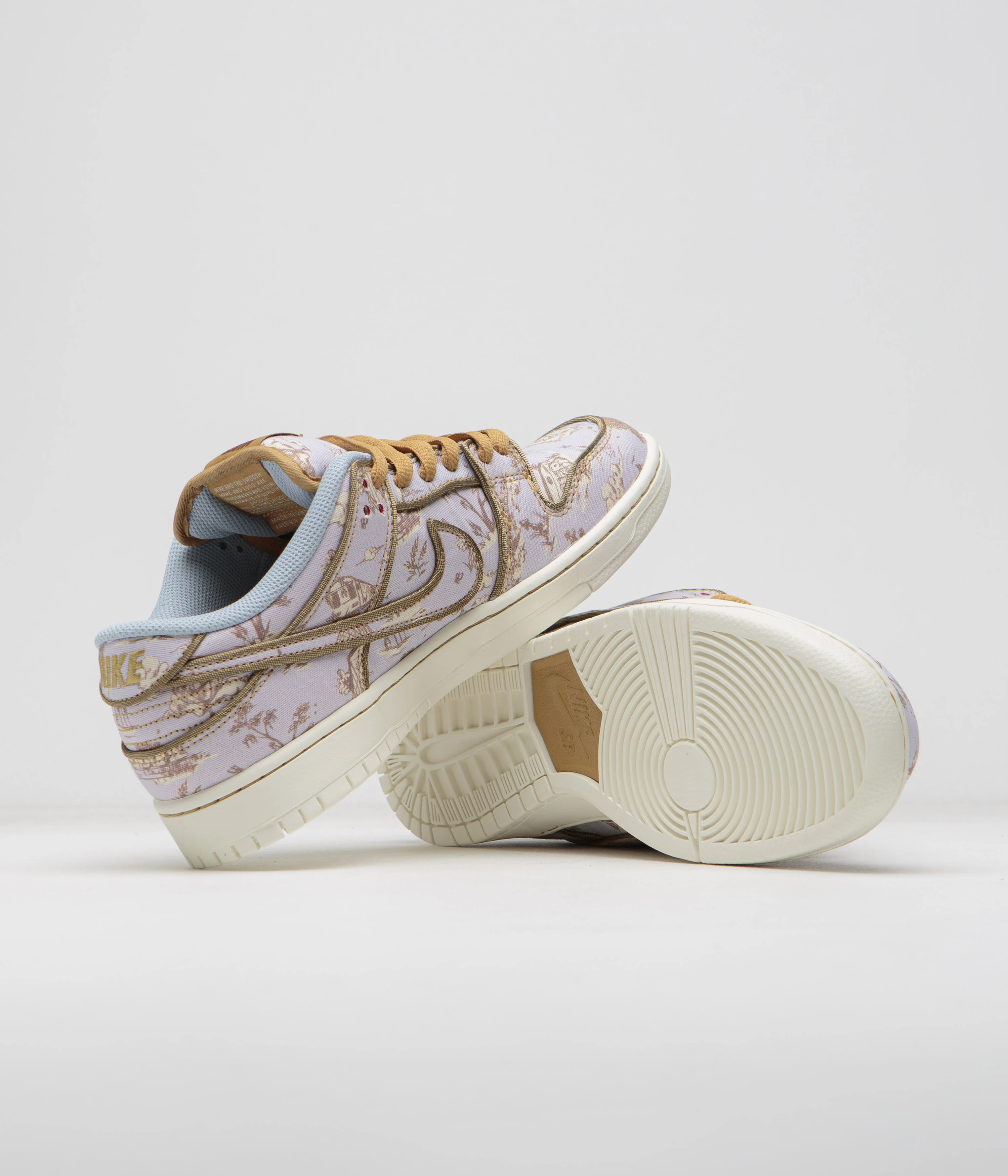 Nike SB City of Style Dunk Low Pro Premium Shoes - Football Grey / Coconut Milk - Khaki - Image 6