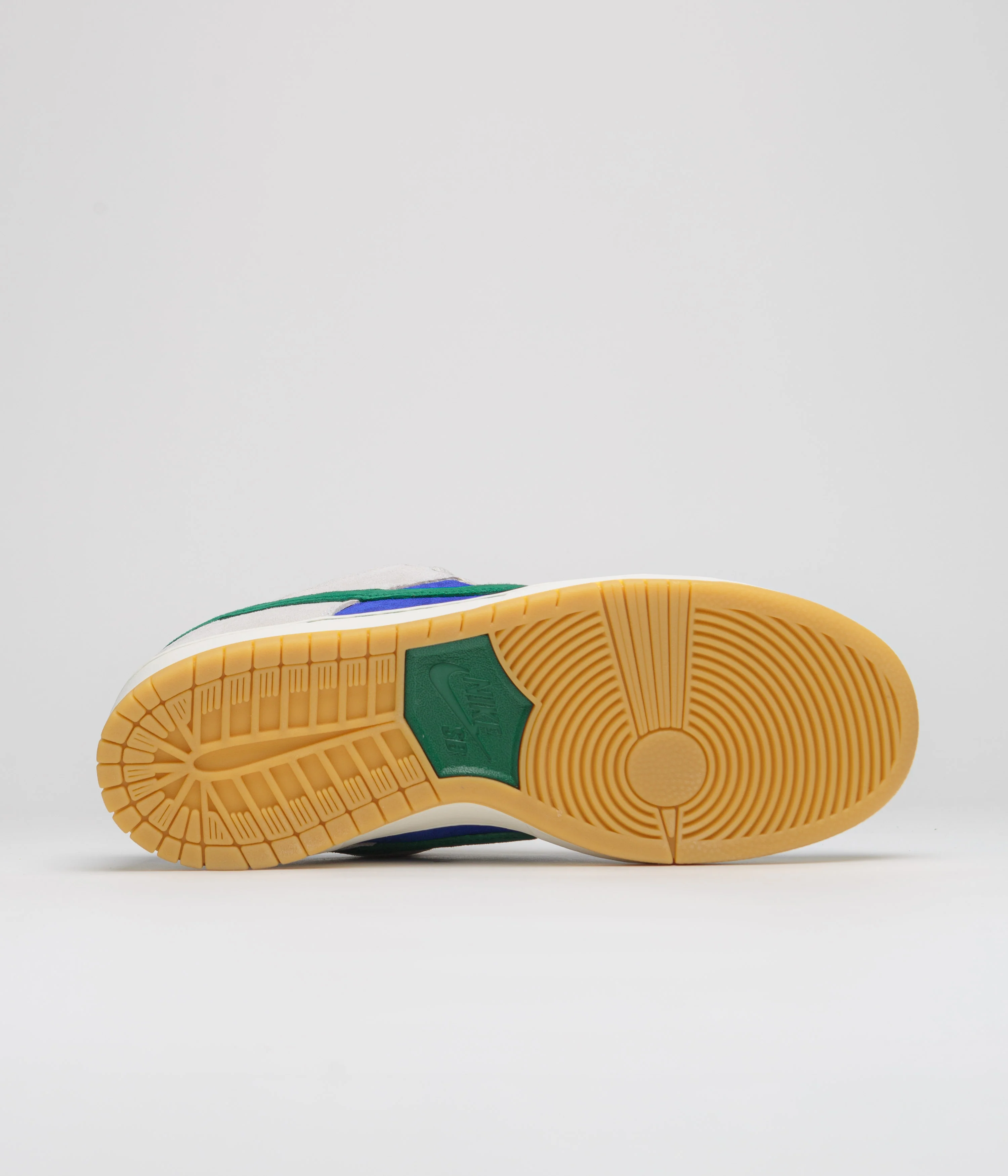 Nike SB Dunk Low Pro Shoes - Phantom / Malachite - Hyper Royal - Image 7