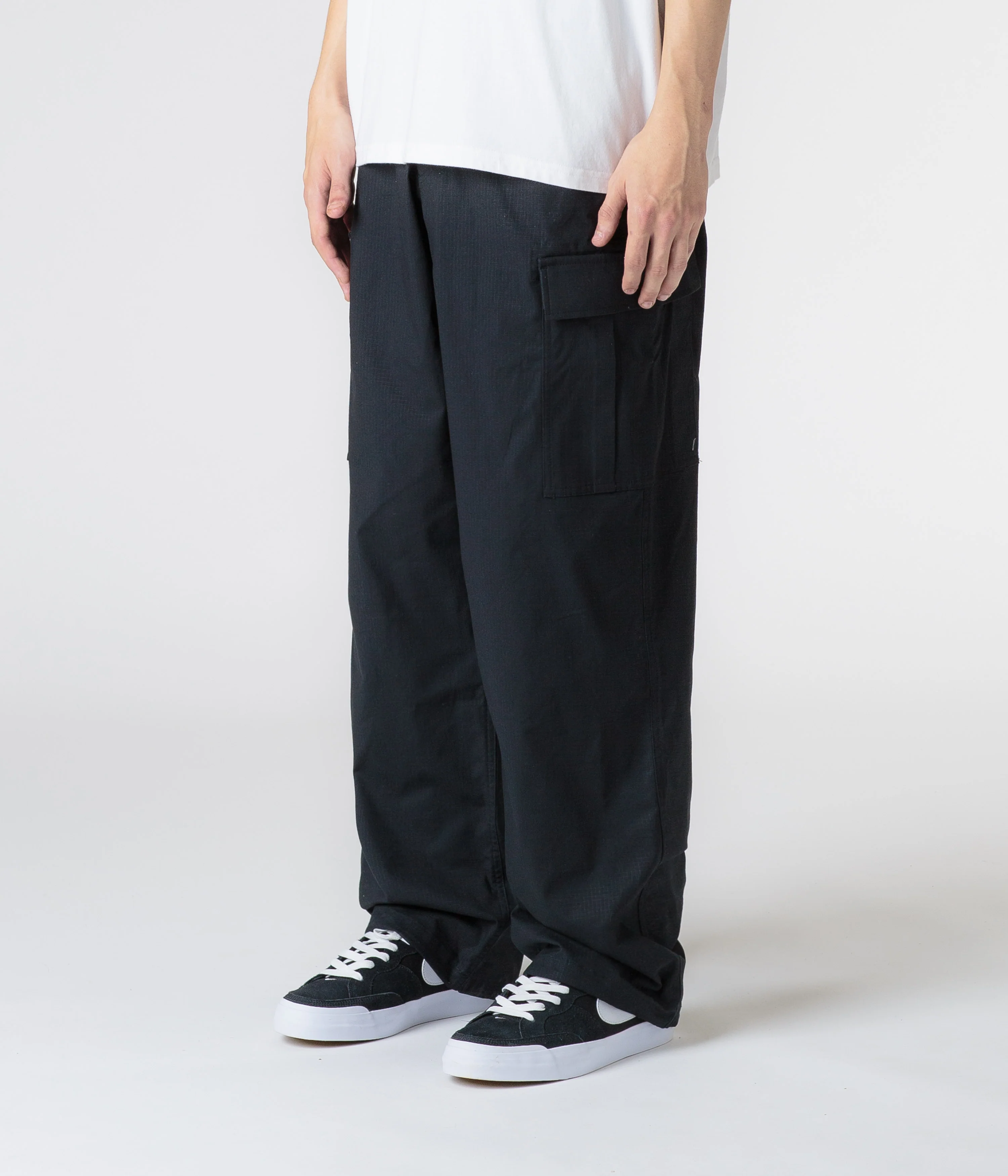 Nike SB Kearny Cargo Pants - Black - Image 11