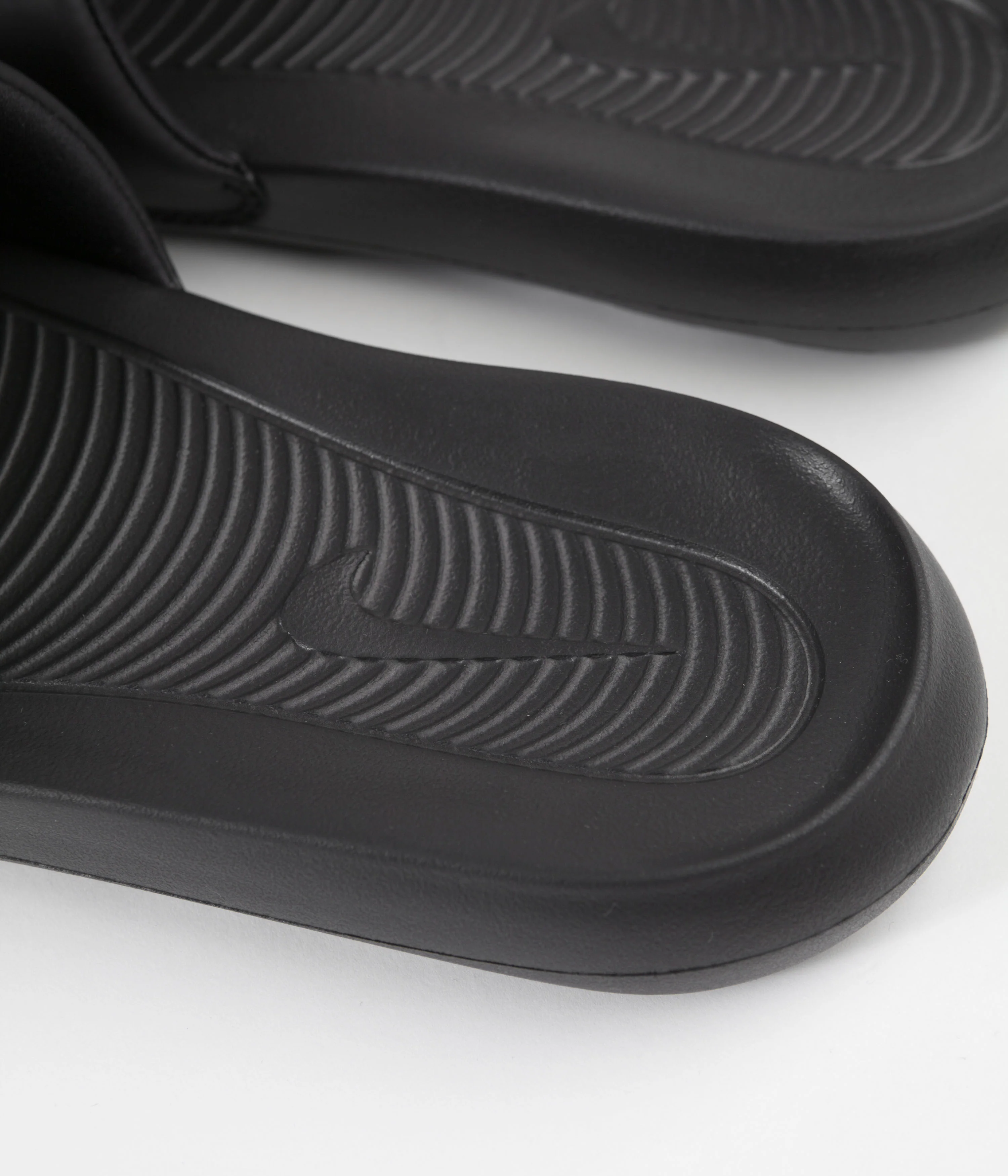 Nike SB Victori One Slides - Black / White - Black - Image 6