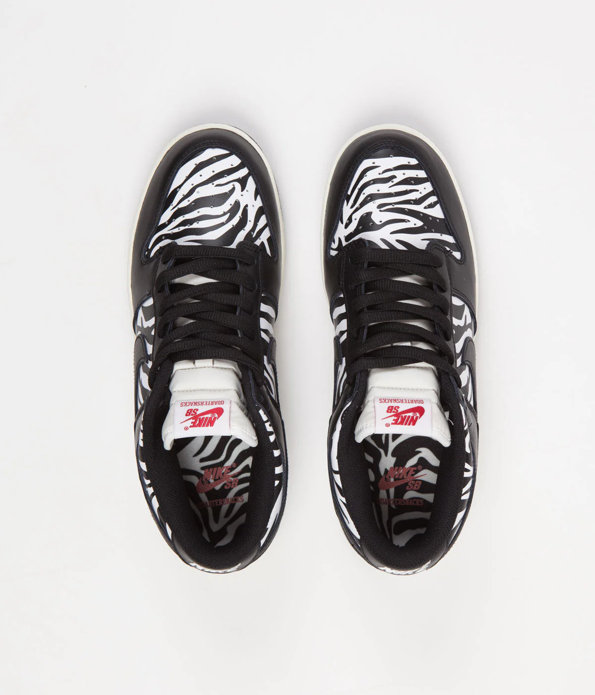 Nike SB x Quartersnacks Dunk Low OG Shoes - Black / White - Image 7