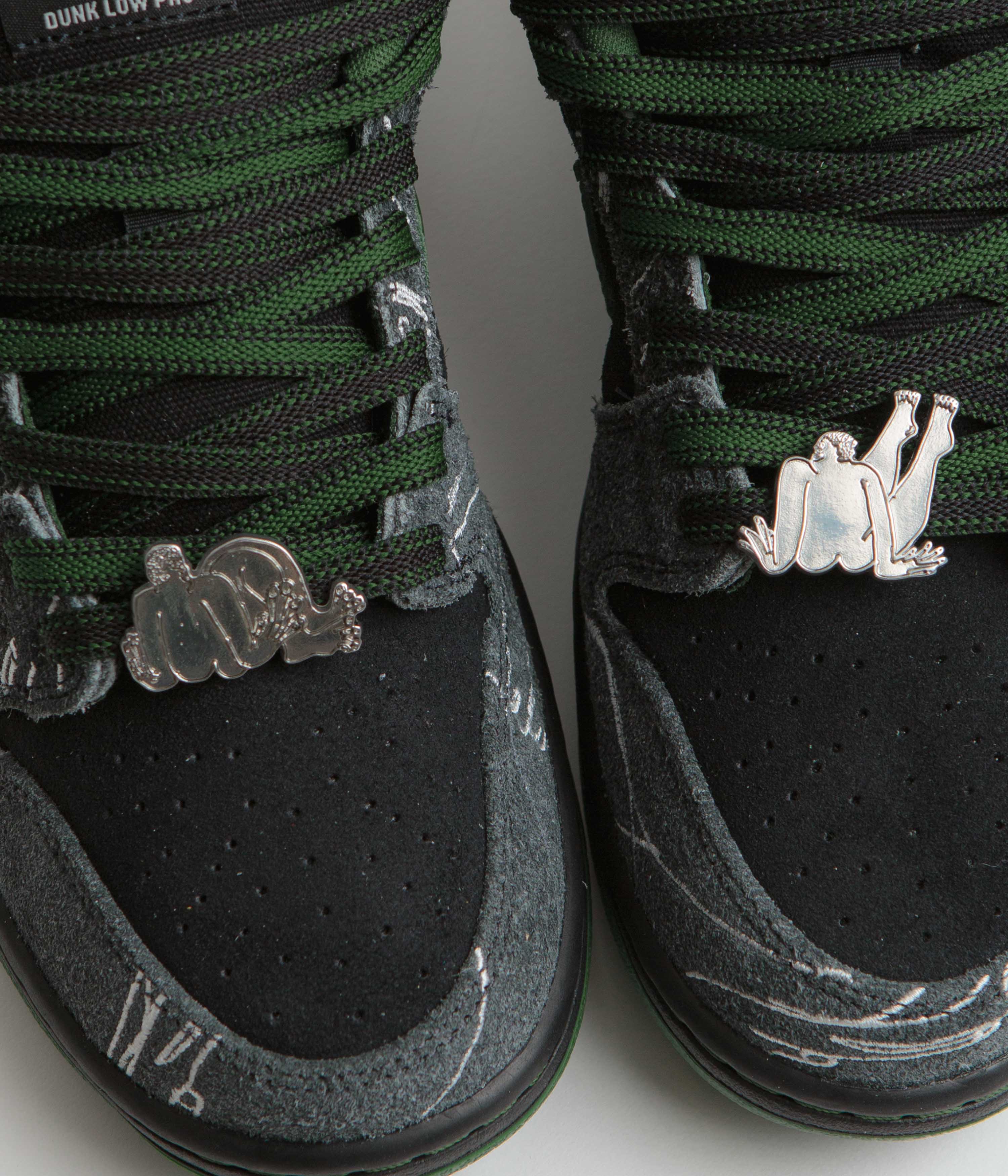 Nike SB x There Skateboards Dunk Low Shoes - Black / Gorge Green - Summit White - Image 7