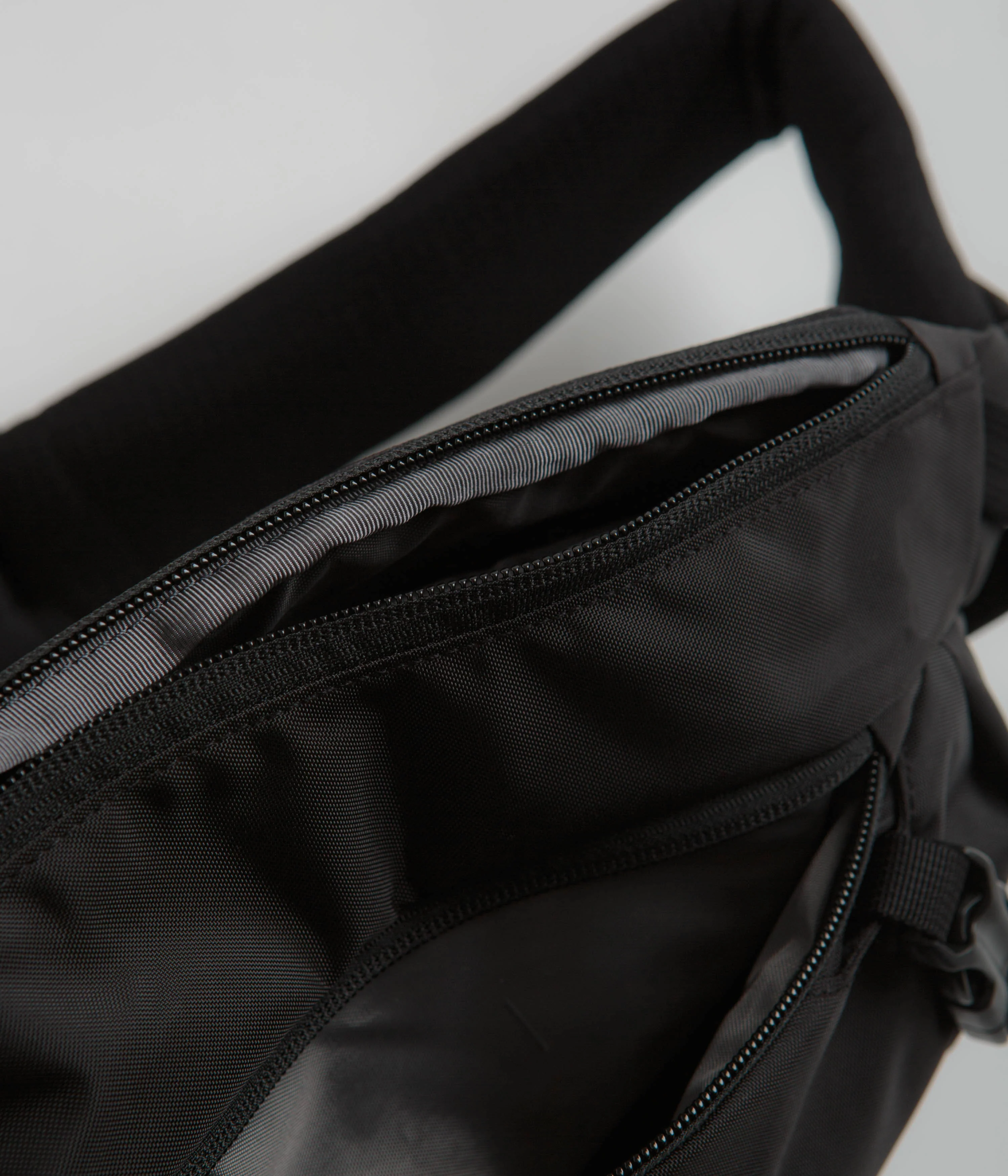 Patagonia Atom Sling 8L Bag - Black - Image 8