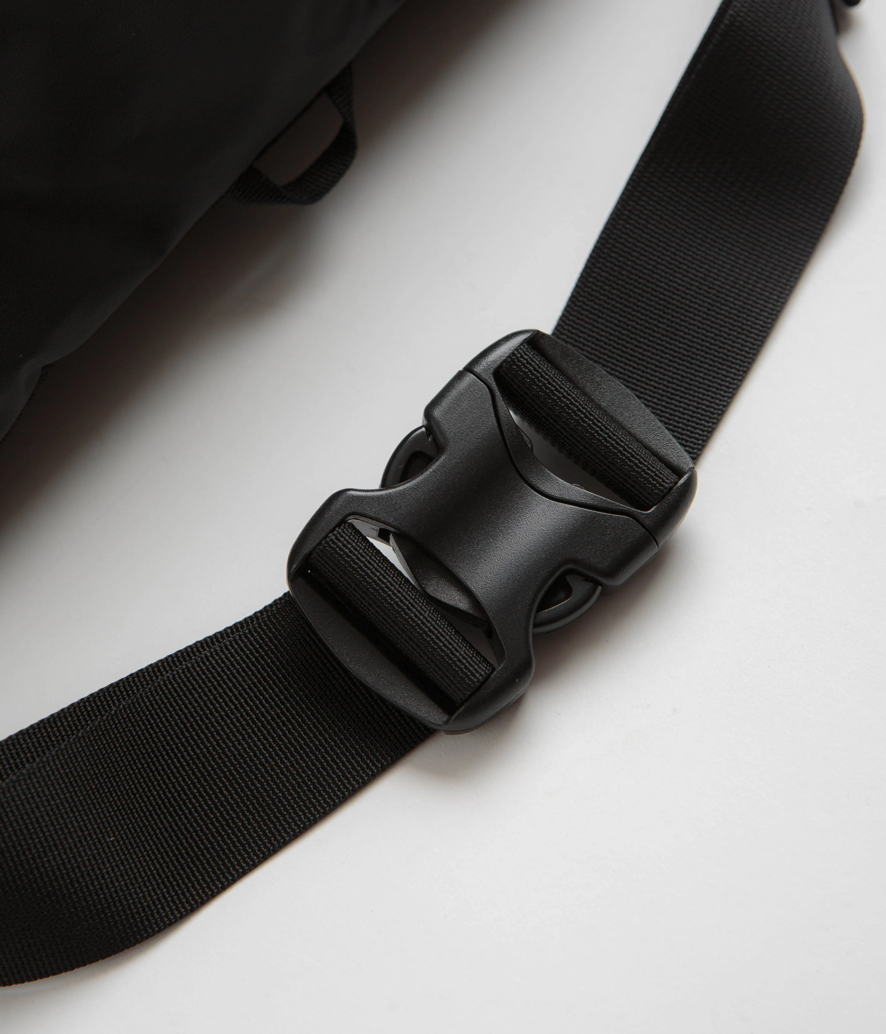 Patagonia Black Hole Waist Pack 5L - Black - Image 3