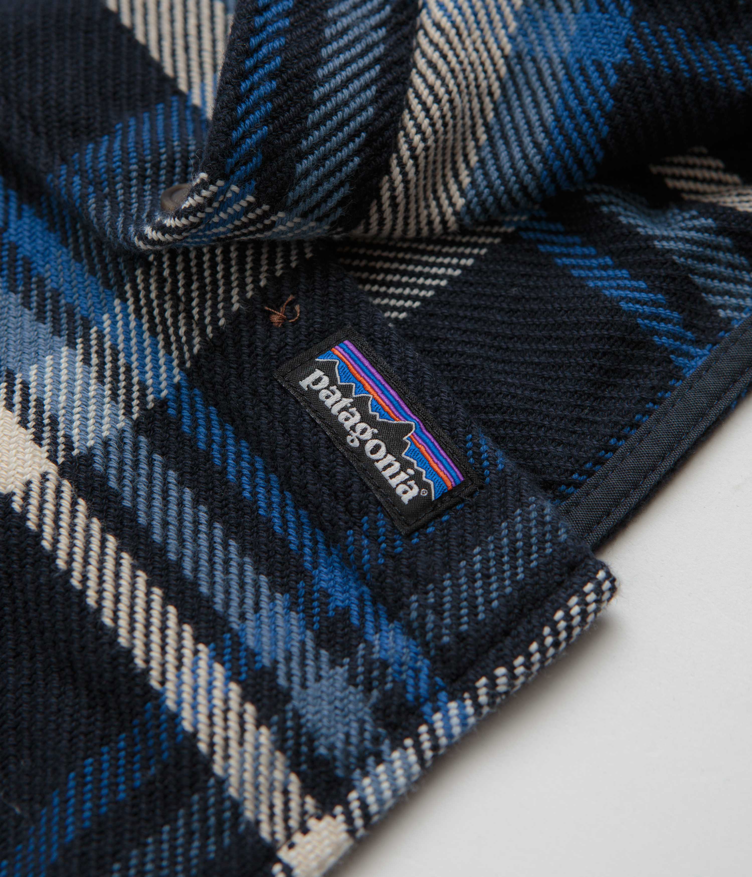 Patagonia Fjord Loft Shirt - Coastal Sunset: Pitch Blue - Image 4