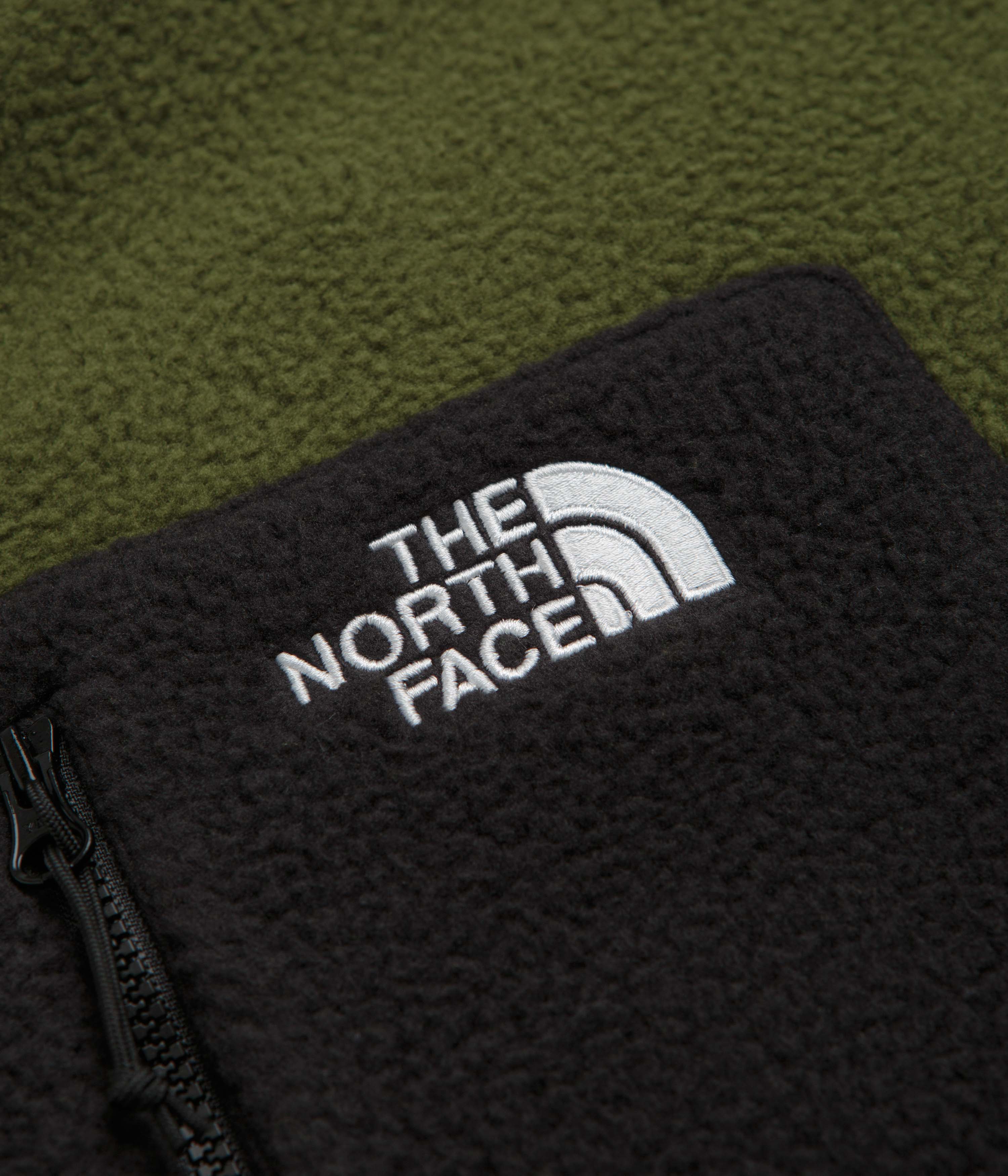 The North Face Yumiori Reversible Jacket - TNF Black / Woodland Green - Image 4