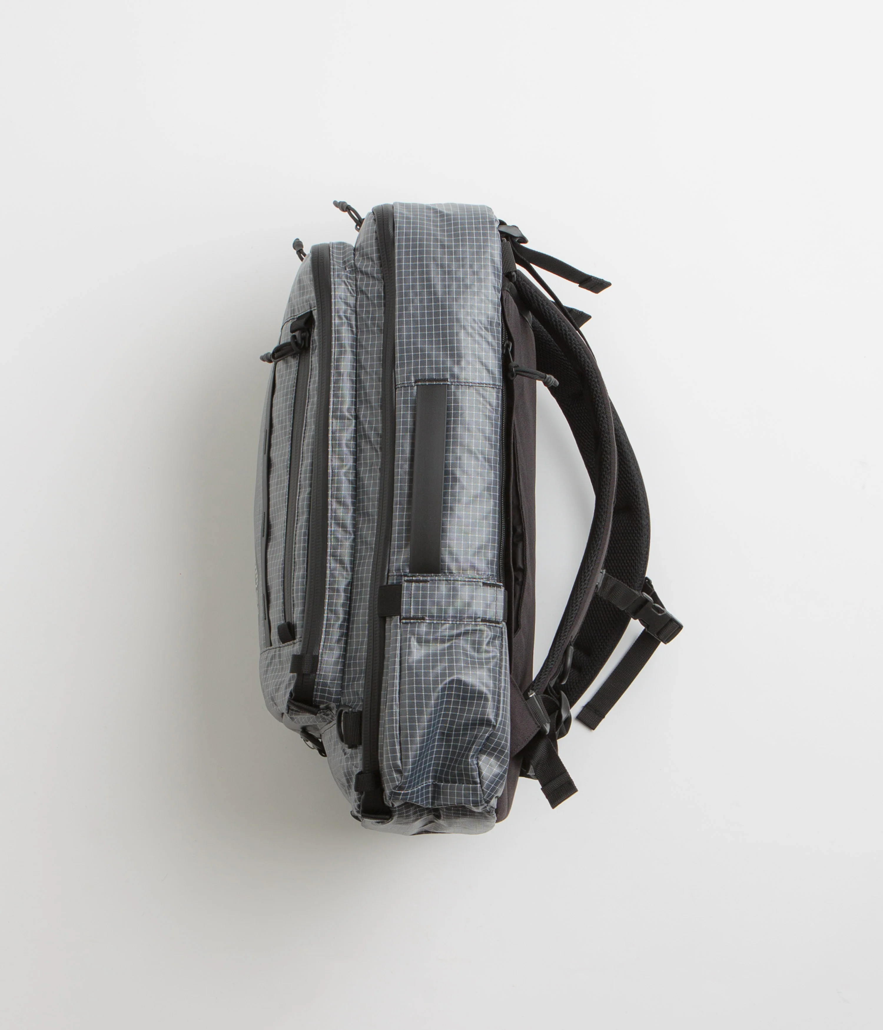 Topo Designs Apex 30L Travel Bag - Black - Image 3