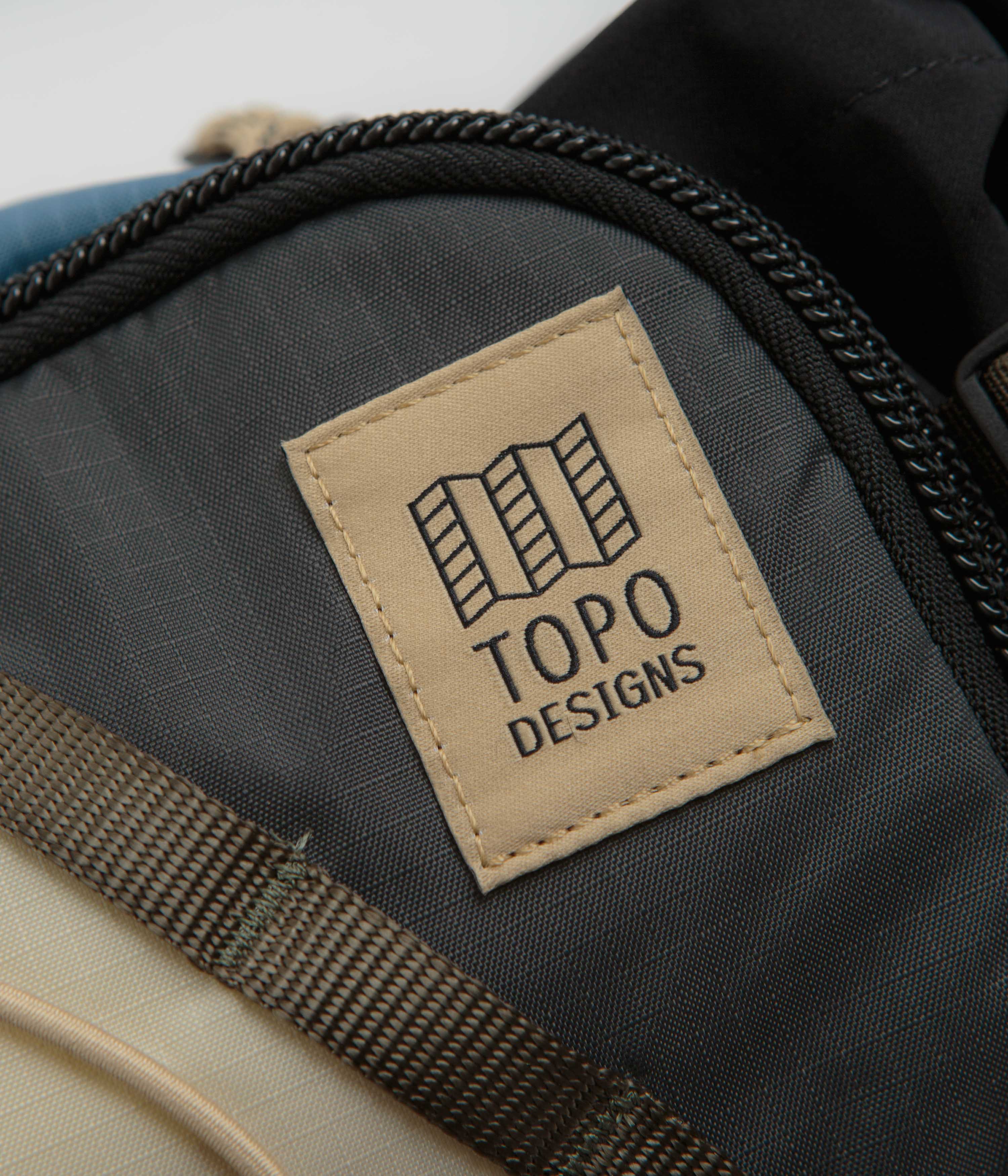 Topo Designs Mountain Hydro Hip Pack - Stone Blue / Bone White - Image 3