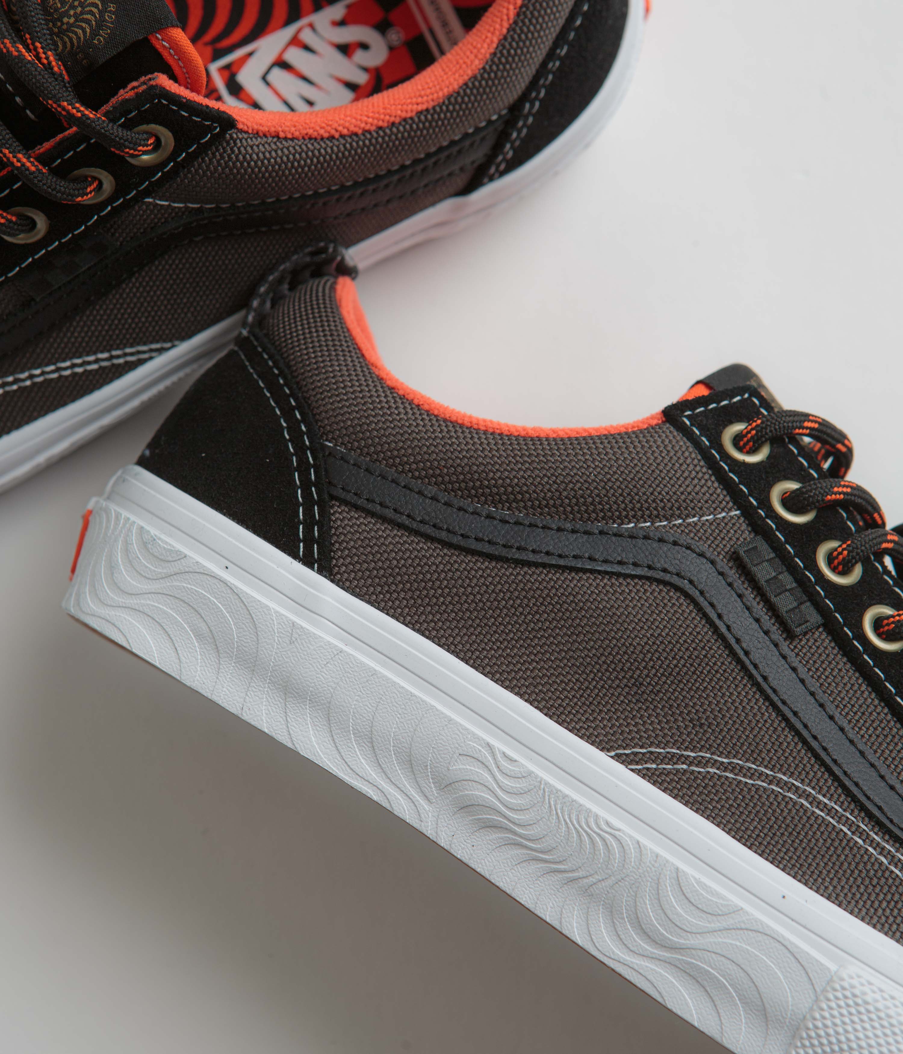 Vans x Spitfire Skate Old Skool Shoes - Black / Flame - Image 3