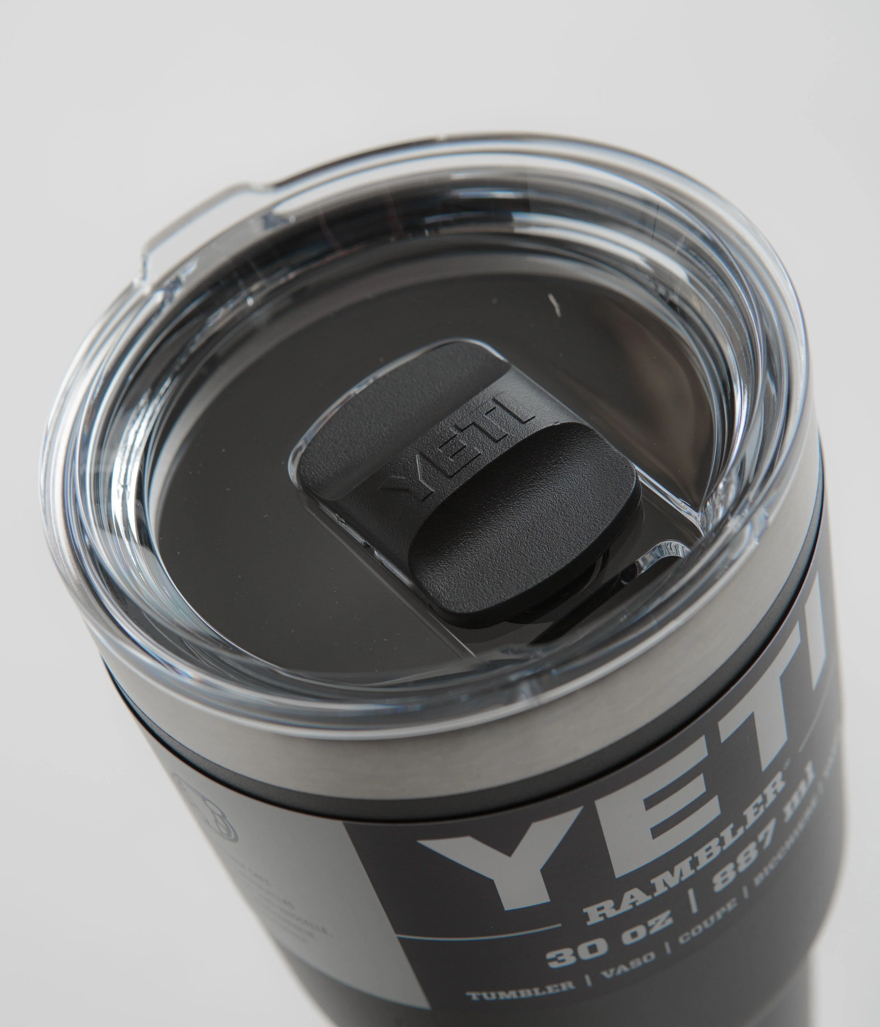 Yeti Rambler Tumbler V2 30oz - Black - Image 3